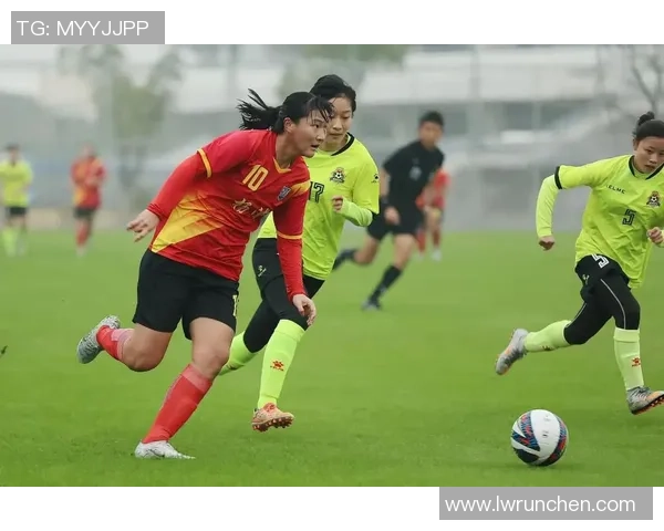 中国高颜值足球明星:闪耀绿茵场的魅力与实力并存的球员风采 中国高颜值足球明星:闪耀绿茵场的魅力与实力并存的球员风采