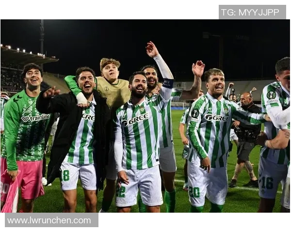 足球球星高清图片素材网站,提供丰富多样的明星球员图片资源下载 足球球星高清图片素材网站,提供丰富多样的明星球员图片资源下载