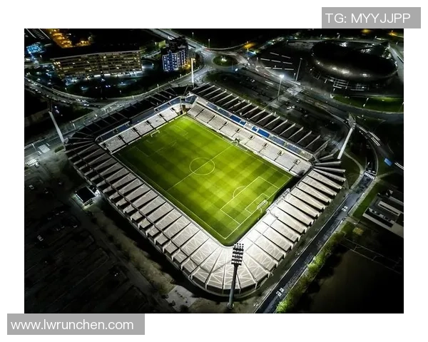 足球巨星面孔组合再现绿茵场传奇魅力,凝聚足球历史辉煌瞬间 足球巨星面孔组合再现绿茵场传奇魅力,凝聚足球历史辉煌瞬间